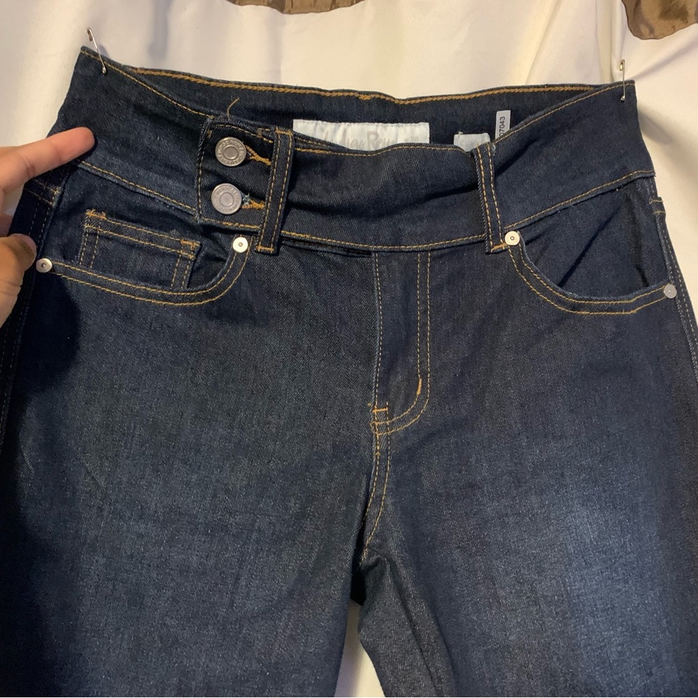 Bleu jean, fit very nicely, low rise